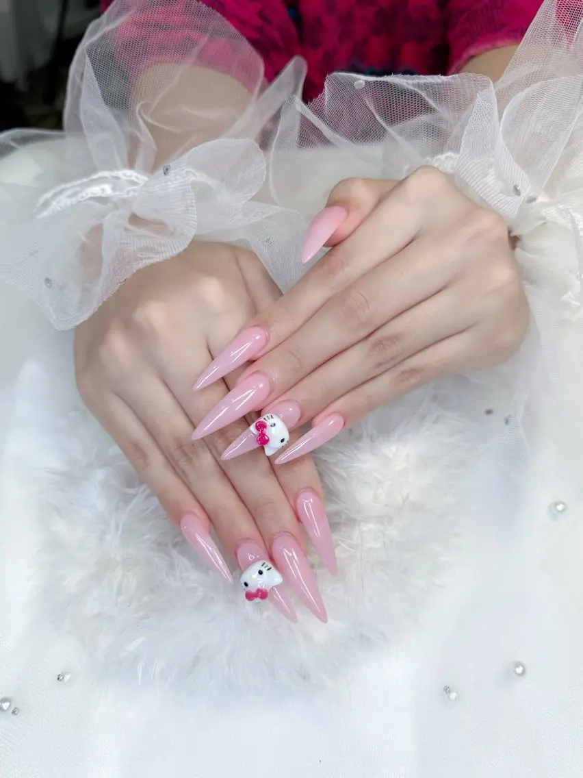 セミロング ハンドネイル Bibi nail Osakaのネイルデザイン
