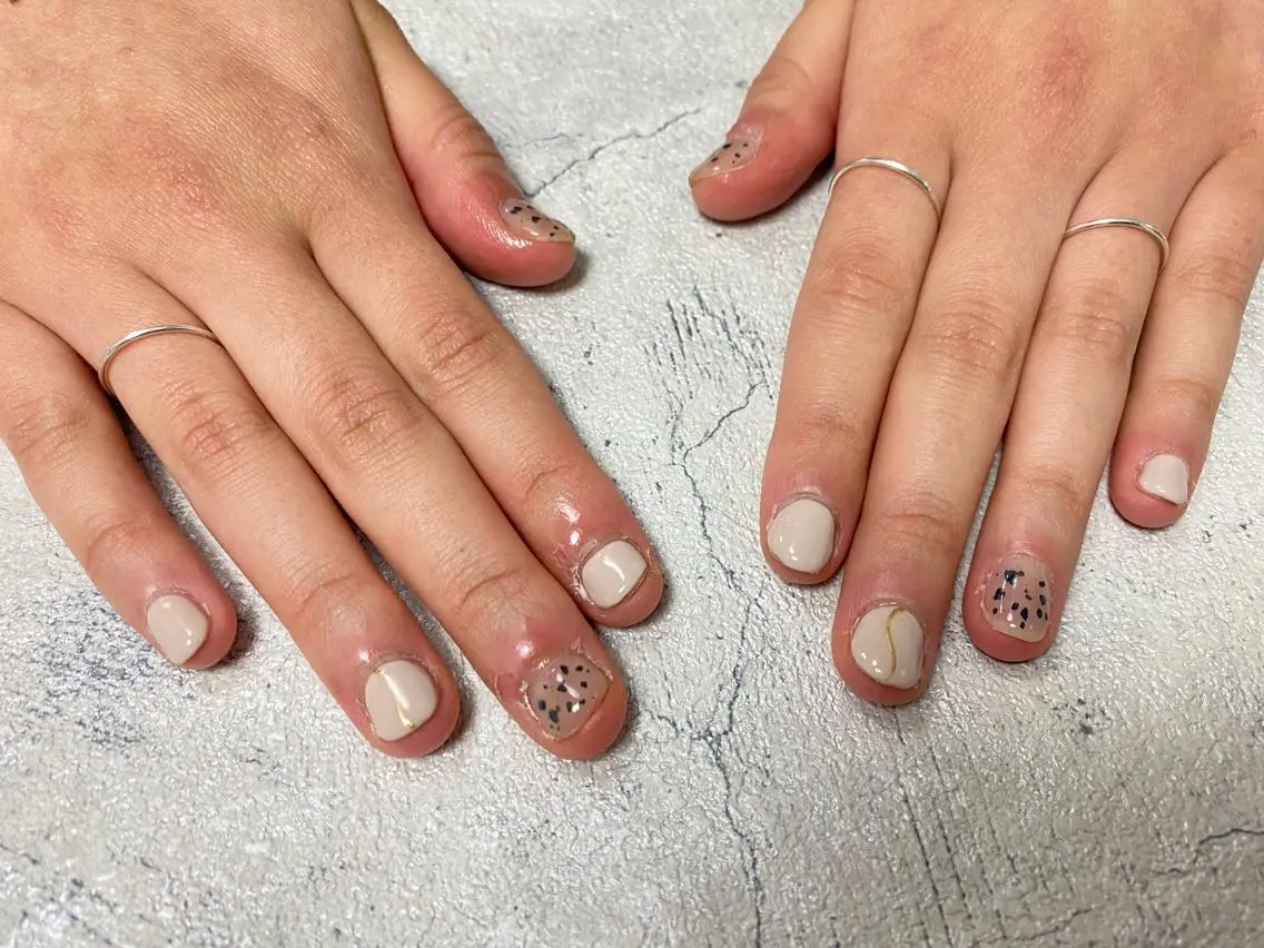 ネイル ハンドネイル mogunail &blowのネイルデザイン