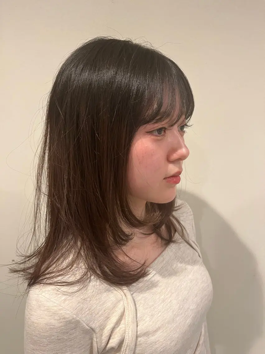 ミディアム 顔まわりレイヤー 顔周りカット レイヤーカット ⭐︎無料カット⭐︎ 千葉瞬のヘアスタイル