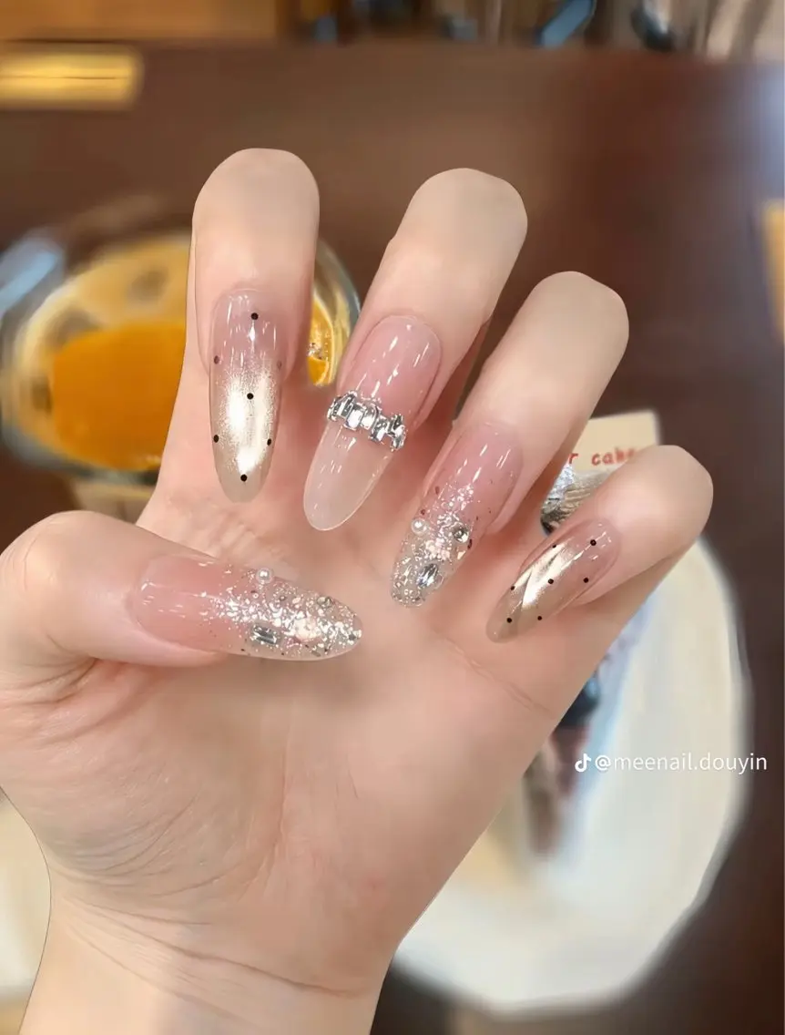 ネイル 韓国ネイル マグネットネイル 持ち込み ハンドネイル Dyo Nail_Royalのネイルデザイン