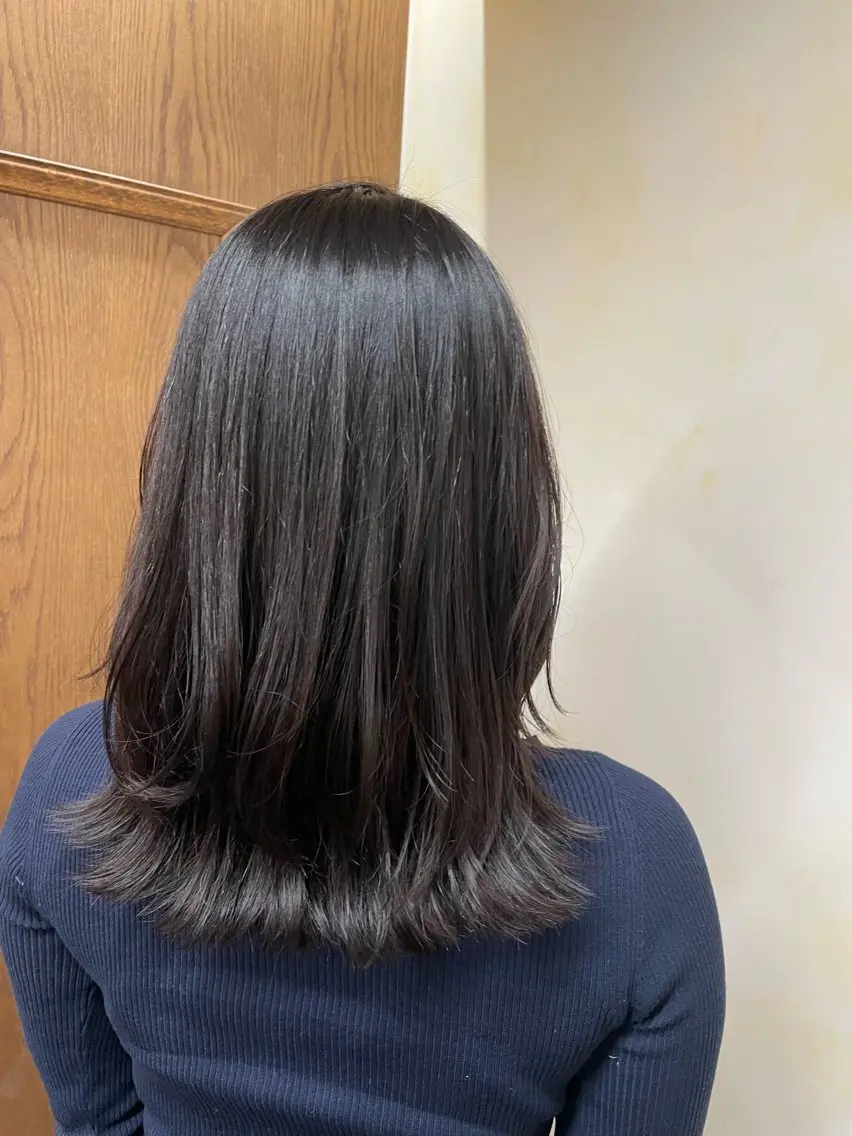 ミディアム アッシュ アッシュブラウン 河上 麻衣/白髪ぼかしのヘアスタイル