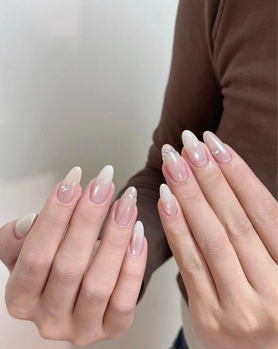 ネイル アートネイル チークネイル 韓国ネイル マグネットネイル ニュアンスネイル ハンドネイル NAILS168 新大久保店のネイルデザイン