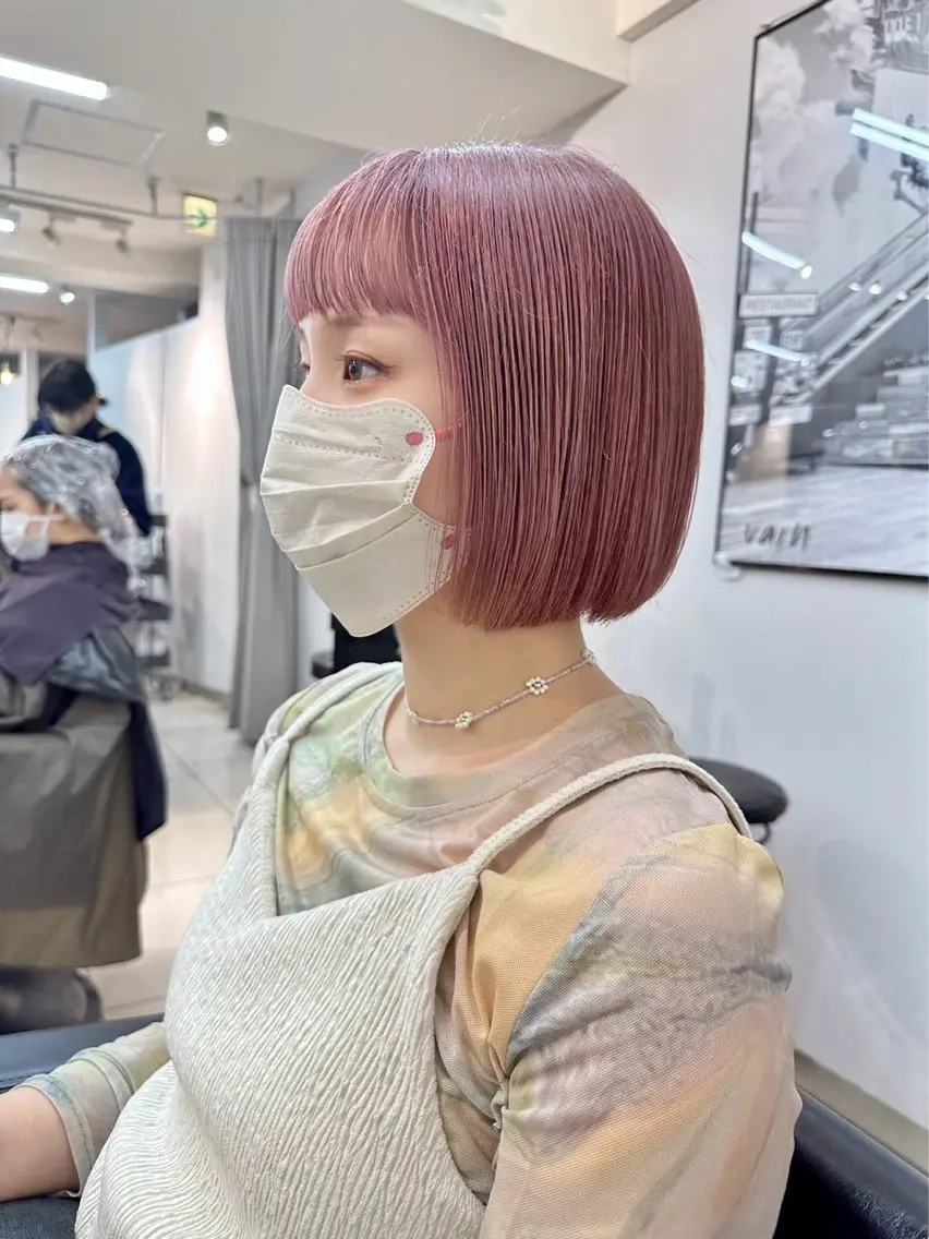 ショート カラー ヘアアレンジ ボブ/透明感ベージュ 🫧クルミ🌟のヘアスタイル