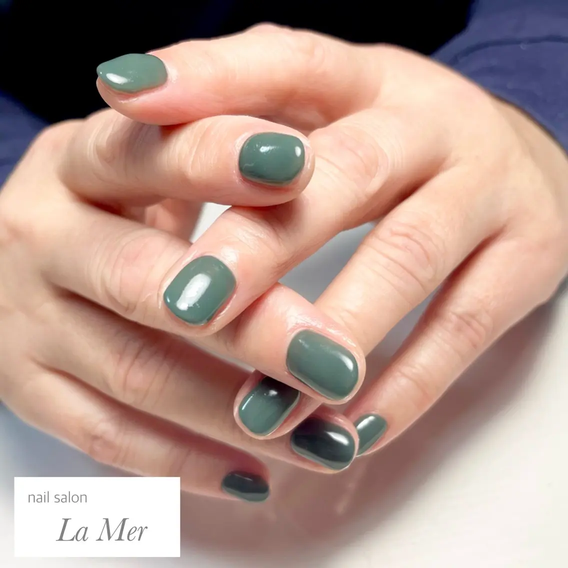 ネイル ジェルネイル グリーン ワンカラーネイル ショートネイル 春ネイル ハンドネイル nailsalon La Merのネイルデザイン