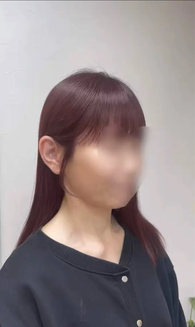 セミロング 坂口 歩美のヘアスタイル
