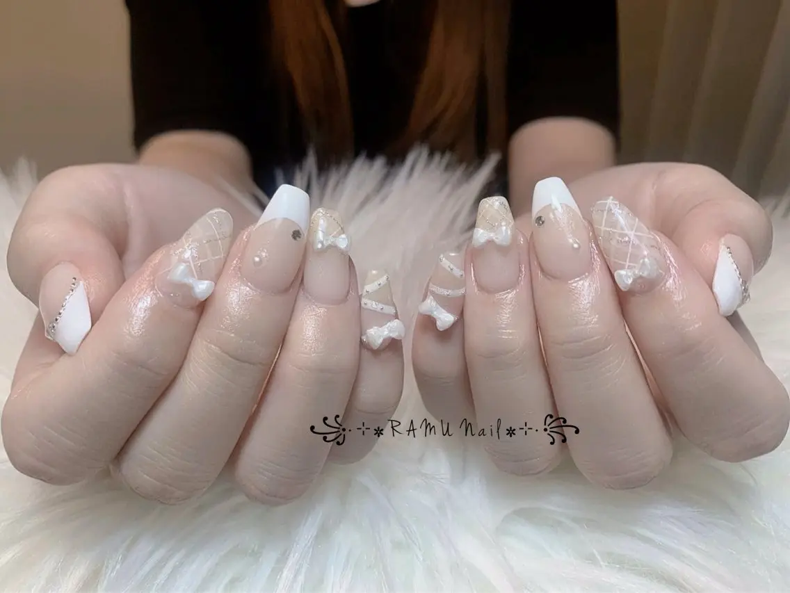 ネイル チークネイル フレンチネイル グラデーション キラキラネイル 韓国ネイル ハンドネイル RAMU_Nail 池袋店のネイルデザイン