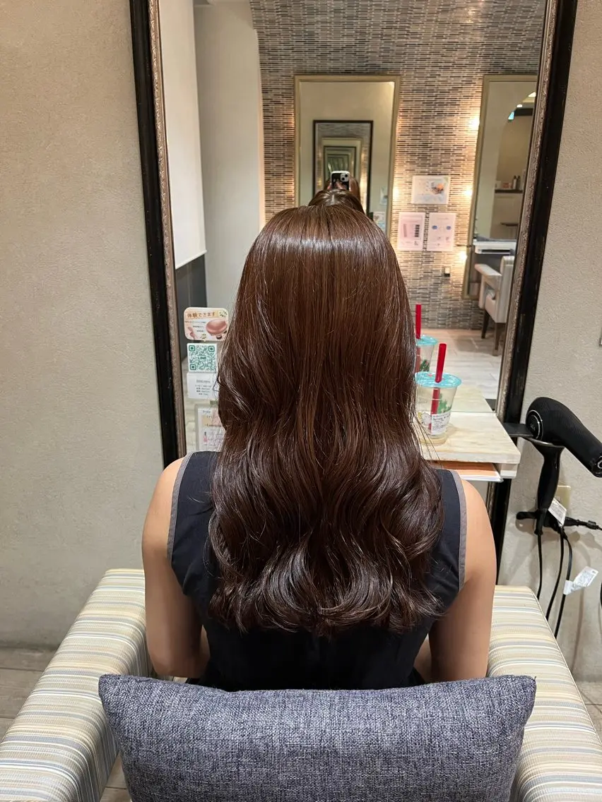 ロング ヘアカラー 吉岡 菜月のヘアスタイル