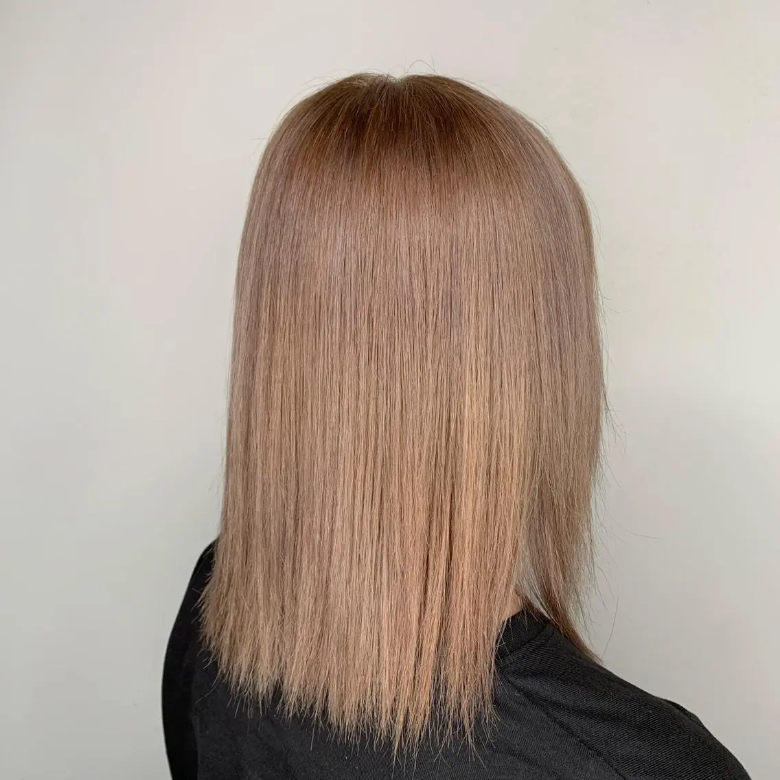 ミディアム カラー ベージュカラー ミルクティーベージュ ヘアカラー 中村 香菜のヘアスタイル