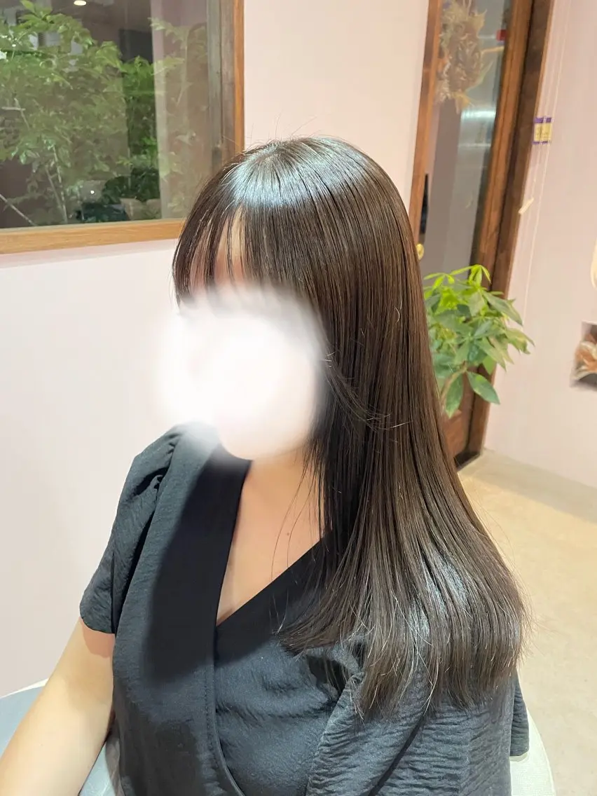 ロング カラー アッシュ 山﨑 愛莉のヘアスタイル