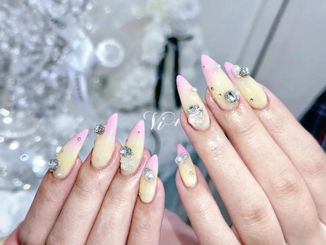 ネイル ハンドネイル ✨Nailsalon Vi+✨のネイルデザイン