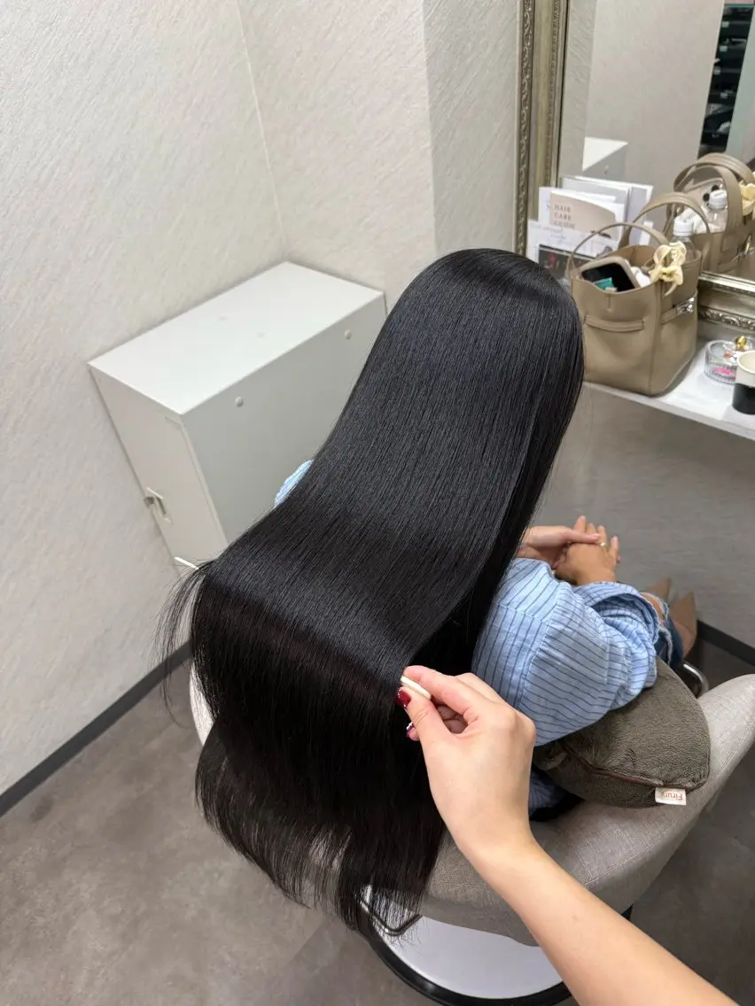 ロング トリートメント ヘッドスパ アンナ⭐️ 髪質改善/縮毛矯正のヘアスタイル