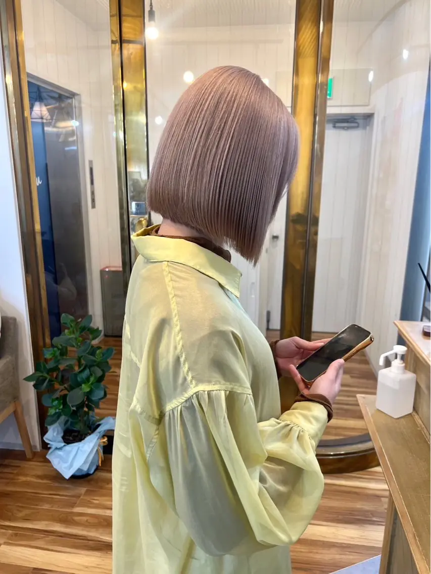 カラー yuu /N° 大分中央町店のヘアスタイル