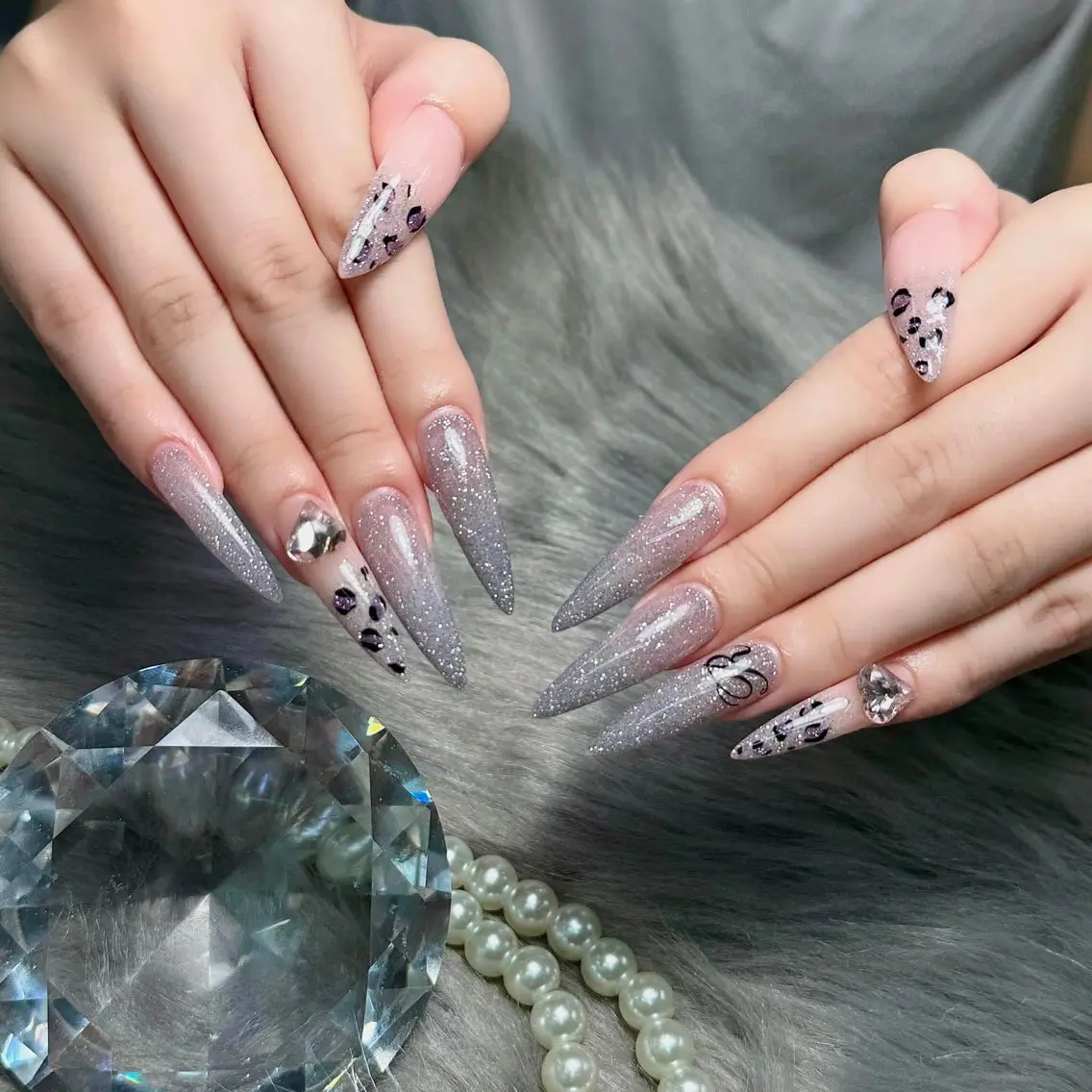 ネイル アートネイル ジェルネイル 韓国ネイル ニュアンスネイル ハンドネイル Luna Nail.Novaのネイルデザイン