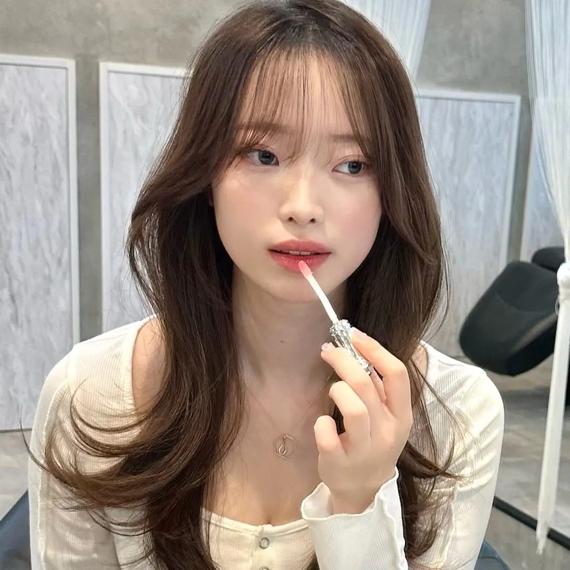 ロング カット ヘアカラー トリートメント 🌹ハッシュカット、 レイヤー韓国ヘア🌹のヘアスタイル