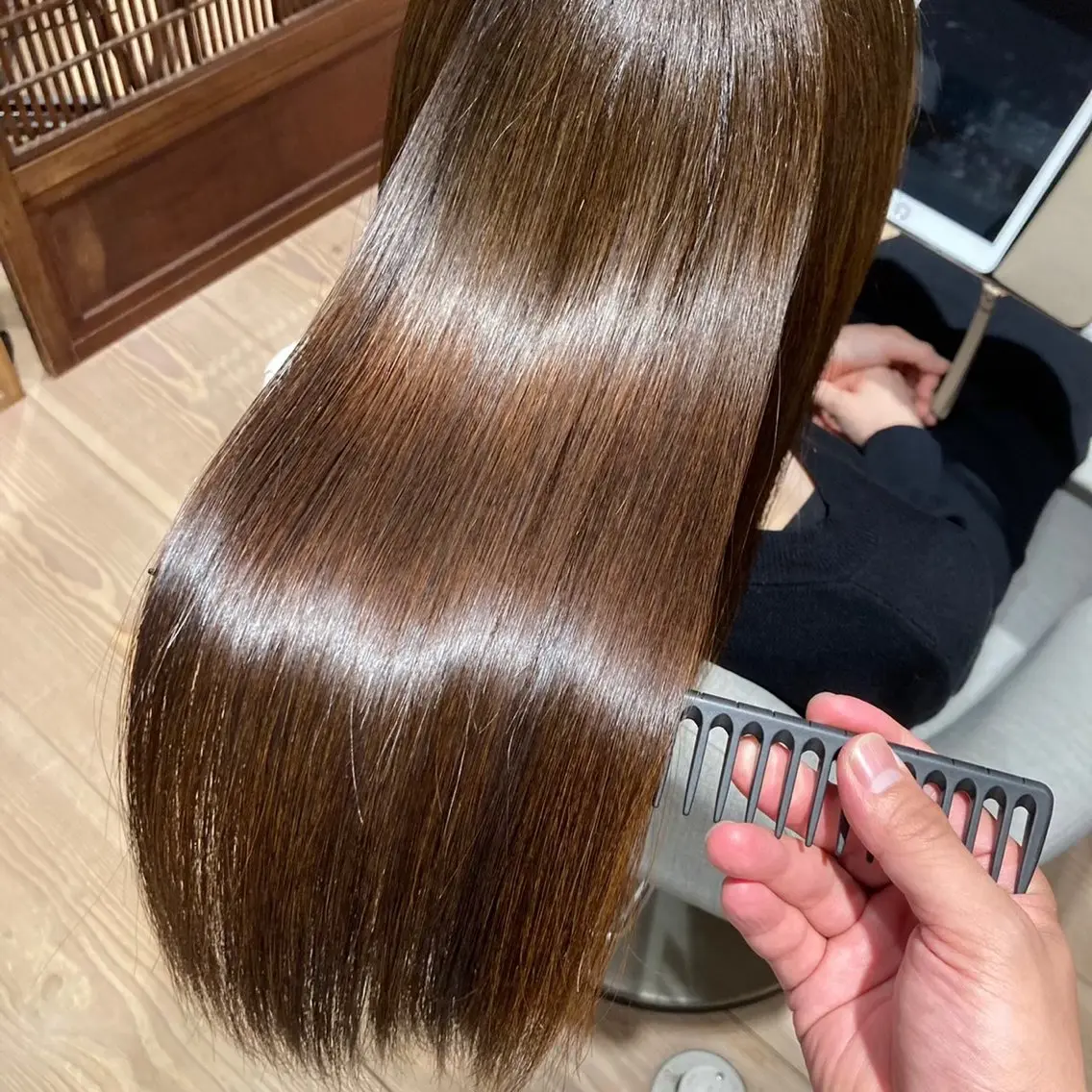 【憧れのストレートヘアに☆】縮毛矯正+カットの写真