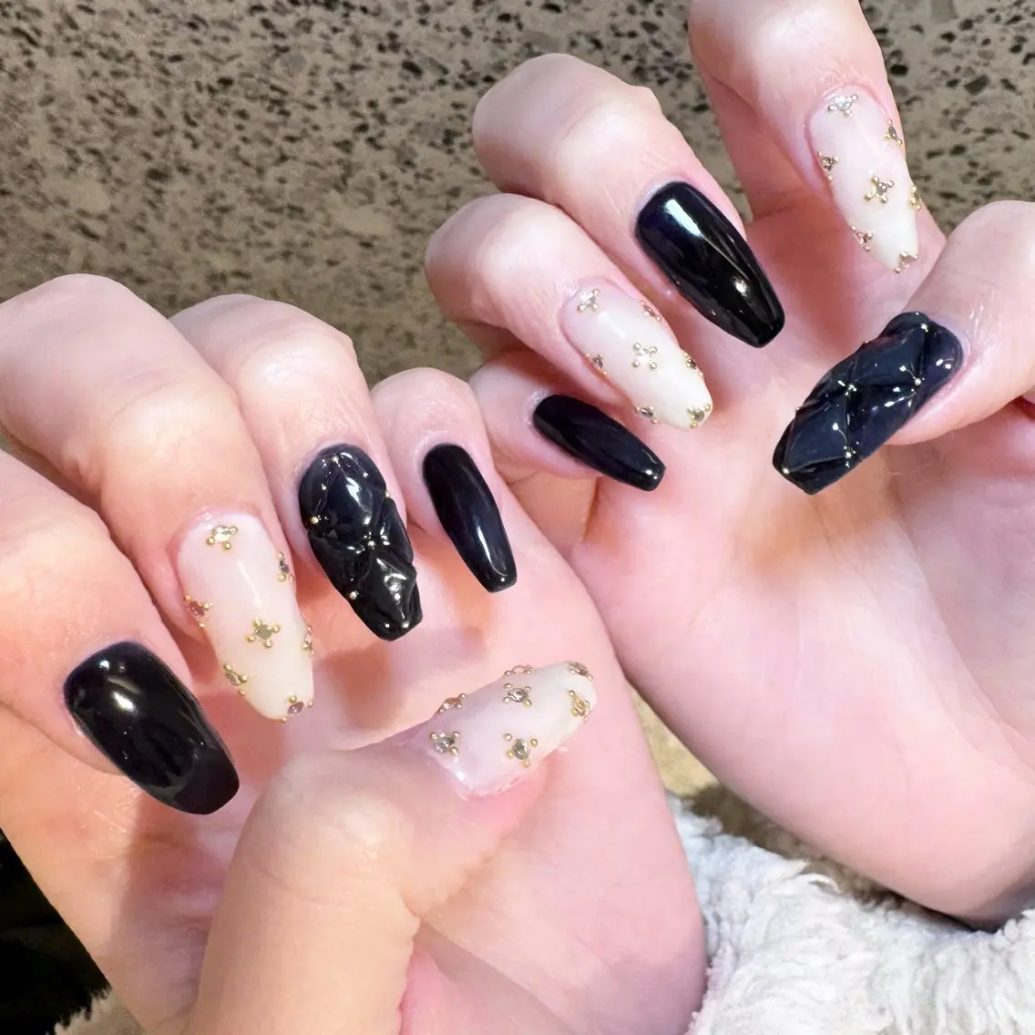 ネイル ハンドネイル RIEKO🍒 ワンホン♡推しネイルのネイルデザイン