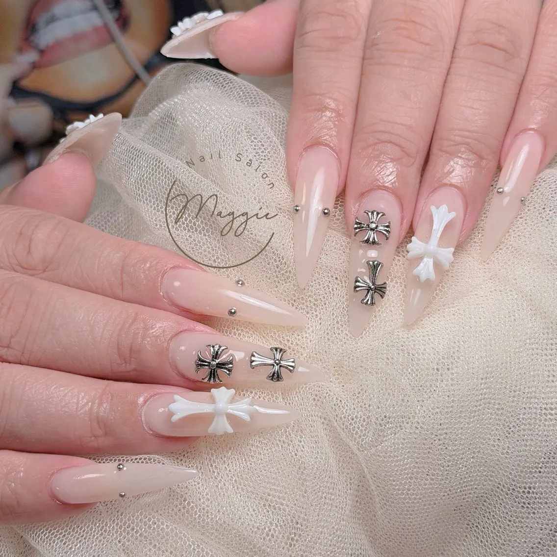 ネイル ハンドネイル Maggie Nail🦩BiKiのネイルデザイン