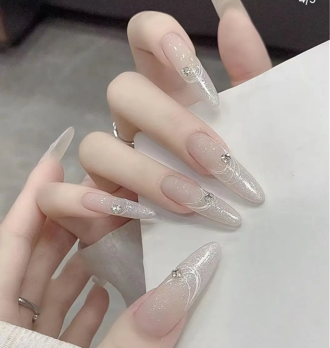 ネイル アートネイル チークネイル 長さ出し フラッシュネイル フットネイル ハンドネイル フットネイル ハンドケア YK Rinのネイルデザイン