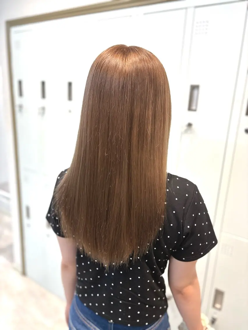 セミロング カラー ベージュカラー ブリーチ ケアブリーチ 透明感カラー ダブルカラー 高砂 夢希のヘアスタイル