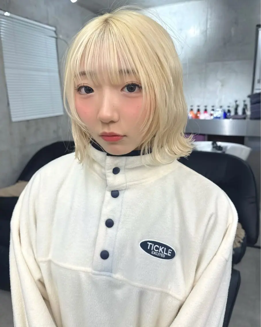 ショート ヘアカラー 原宿/ブリーチ /ハイトーン/カラーのヘアスタイル