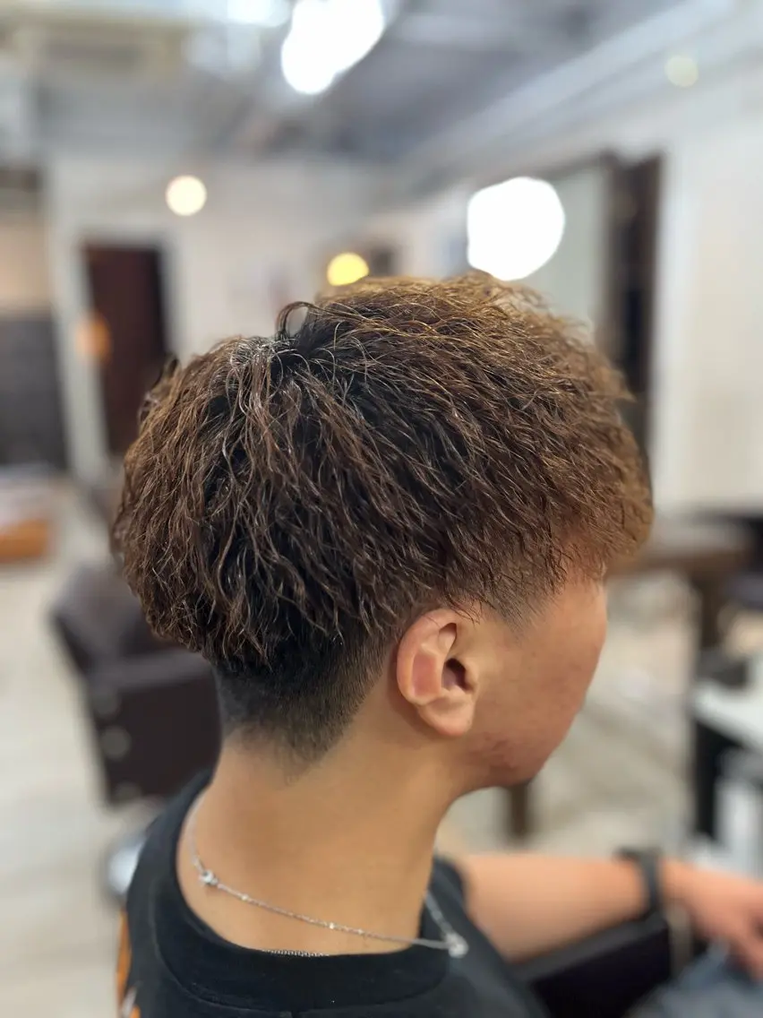 パーマ メンズ メンズパーマ メンズツイストパーマ ツイストパーマ カット パーマ カ レラのヘアスタイル