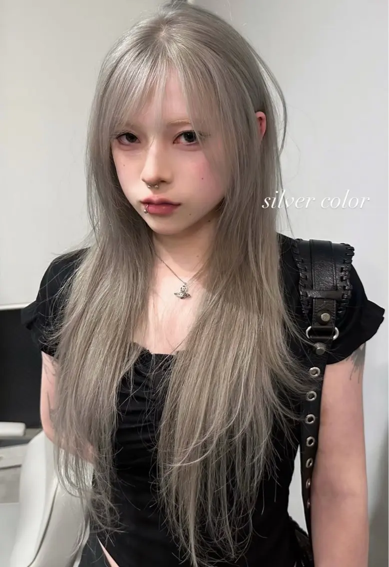 🌝1日3名様まで🌝カット+ブリーチ+保湿トリートメント+コテ巻き付き#ハイトーン#ブリーチ#韓国ヘアの写真