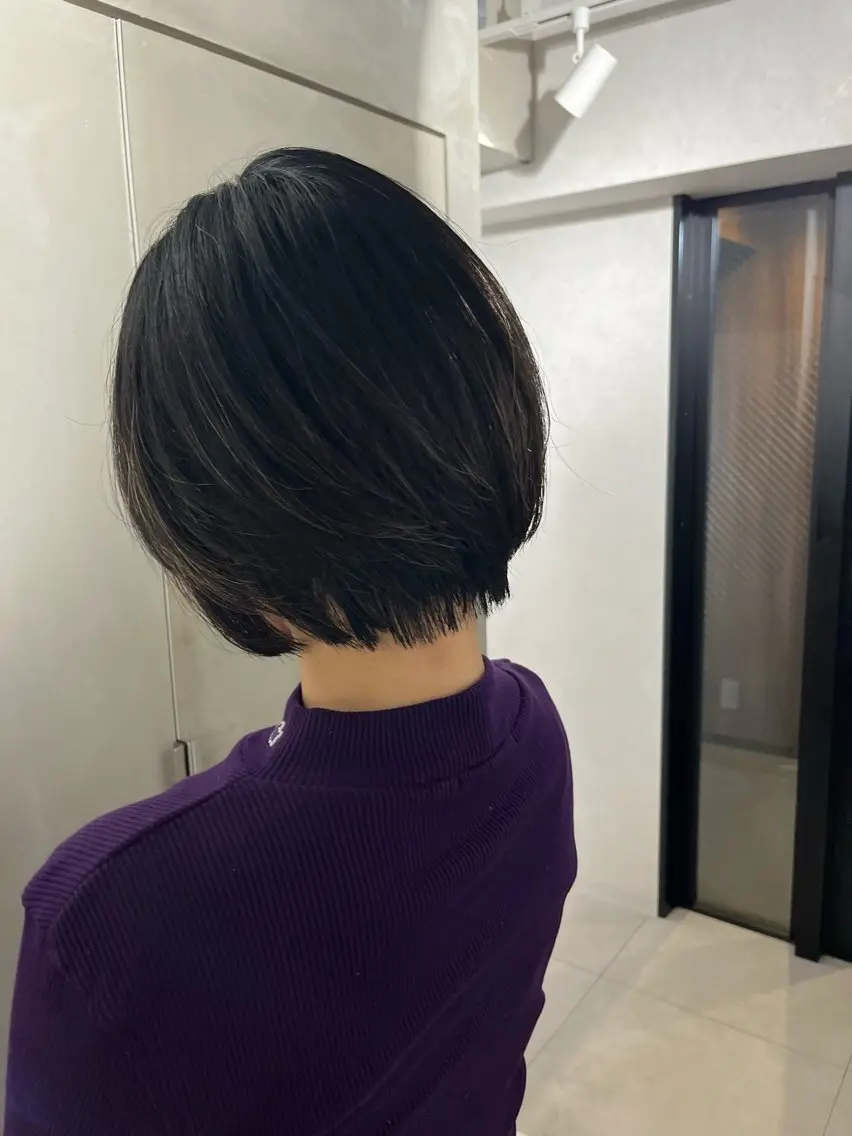 ショート ボブレイヤー ボブ レイヤーカット anon Loemのヘアスタイル
