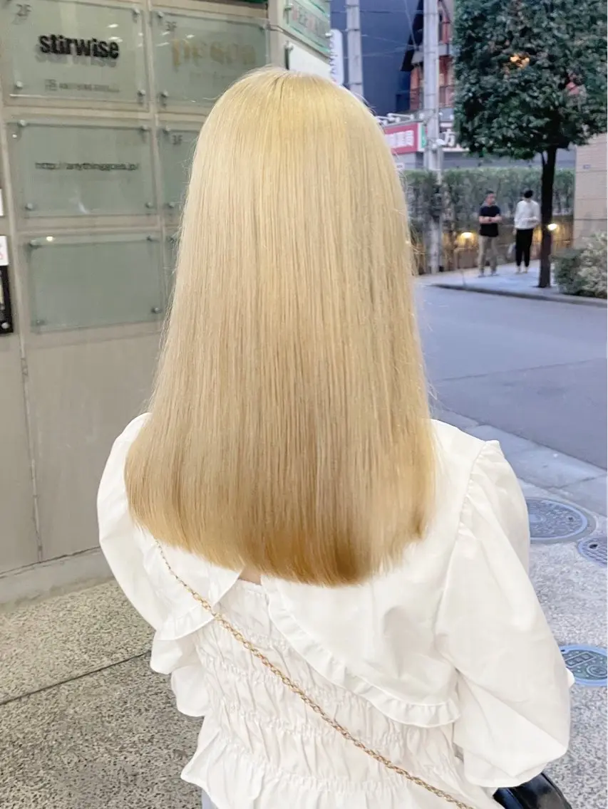 トリプルカラー(ブリーチ2回)＋トリートメント(ロング料金あり)の写真
