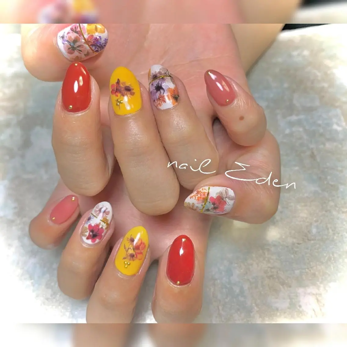 ネイル フラワーネイル Eden ♾️のネイルデザイン