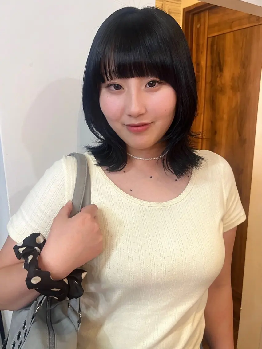 ミディアム カラー loty _nanamiのヘアスタイル