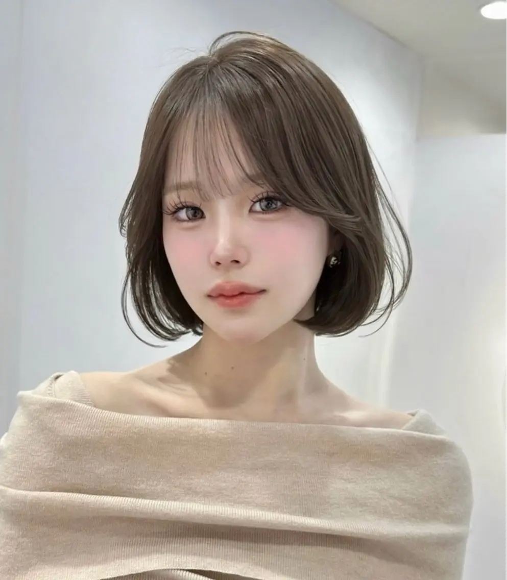 ショート 韓国風レイヤーカラー ライムのヘアスタイル