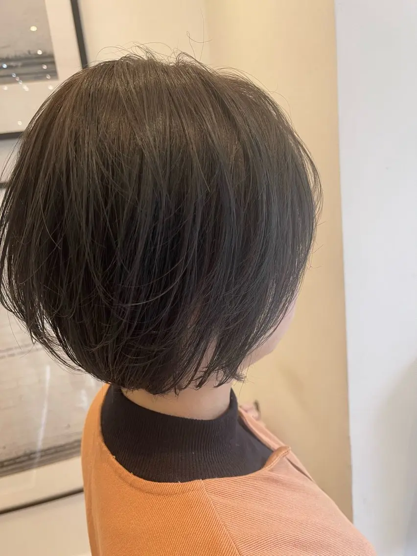 ショート カラー 塚本 昂のヘアスタイル