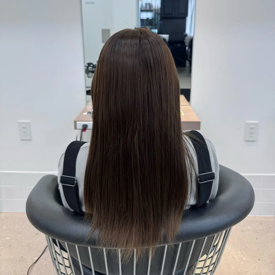 ロング カラー アッシュ アッシュブラウン ブラウンカラー ヘアカラー トリートメント 内田 愛莉のヘアスタイル