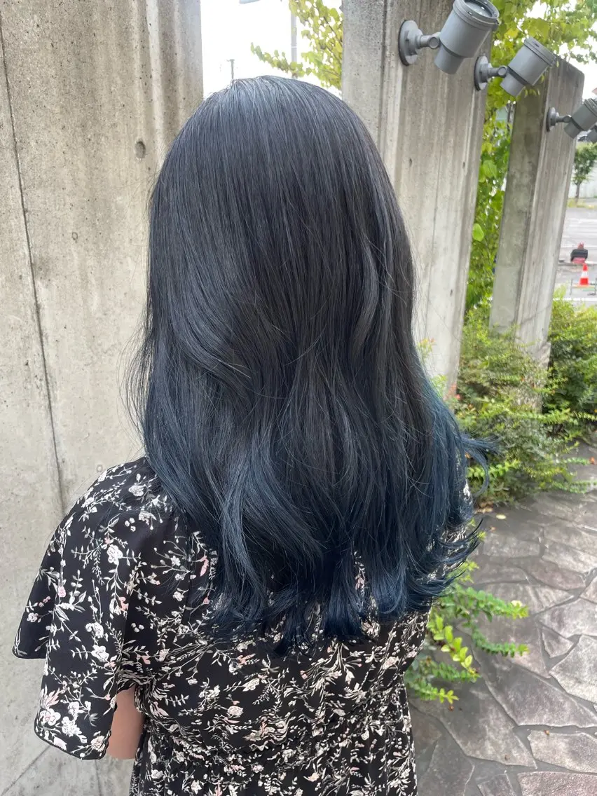 セミロング カラー グラデーションカラー ヘアカラー ブランシェ神領店 笹原渚紗のヘアスタイル