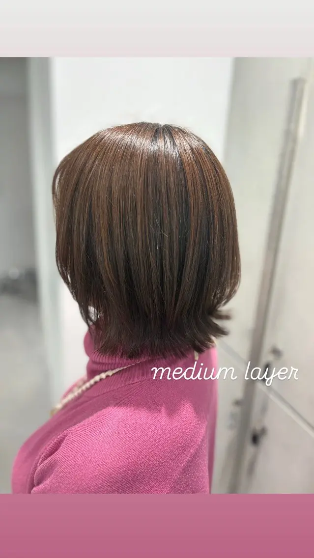 ミディアム すざき ことみのヘアスタイル