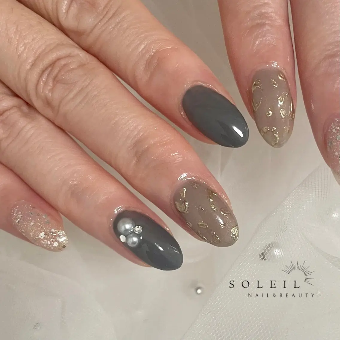 ネイル アニマル柄 ゴールド キラキラネイル シンプルネイル ハンドネイル SOLEILnail &beautyのネイルデザイン
