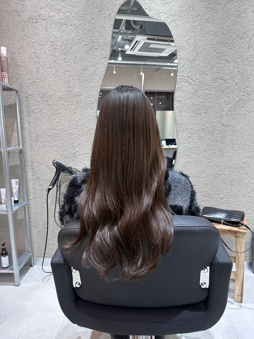 ロング Shiro RENのヘアスタイル