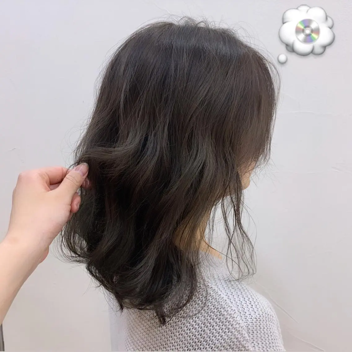 ミディアム アッシュ 顔まわりレイヤー/ bob及川亜沙美のヘアスタイル
