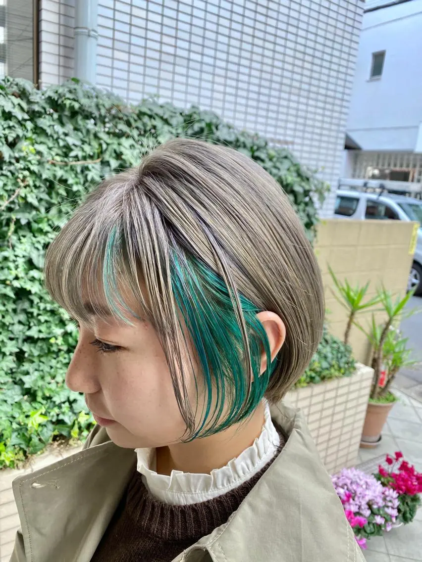 トップスタイリストカット&高彩色インナーカラー(ケアブリーチ込み)+フルカラー&ファイバープレックストリートメントの写真