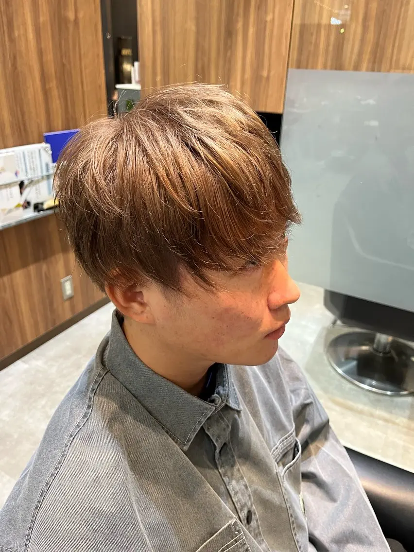 ショート カラー 玉城 和磨のヘアスタイル