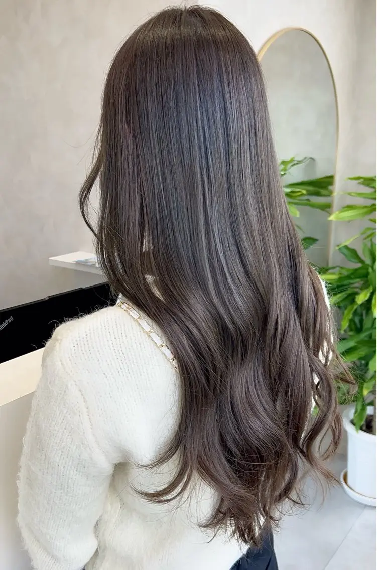 ロング カラー ベージュカラー ブラウンカラー 透明感カラー グレージュ くびれヘア カット ヘアカラー トリートメント ヘッドスパ Eleanor枚方店 店長　飛鳥　薫のヘアスタイル