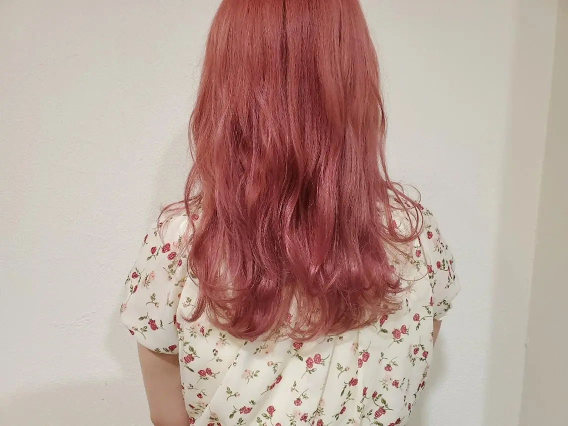 ロング カラー オレンジ ピンクカラー カット ヘアカラー パ ルのヘアスタイル