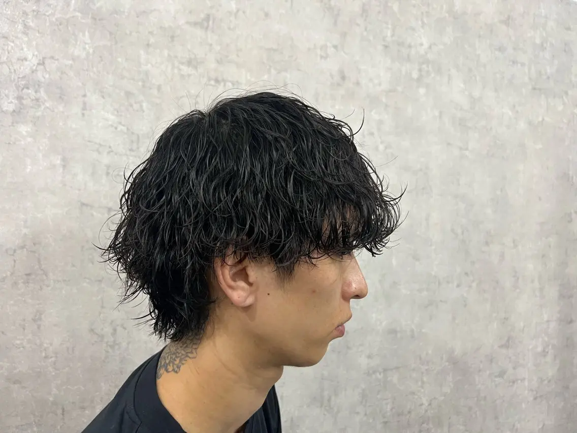 メンズ 波巻きパーマ 川端 さくのヘアスタイル
