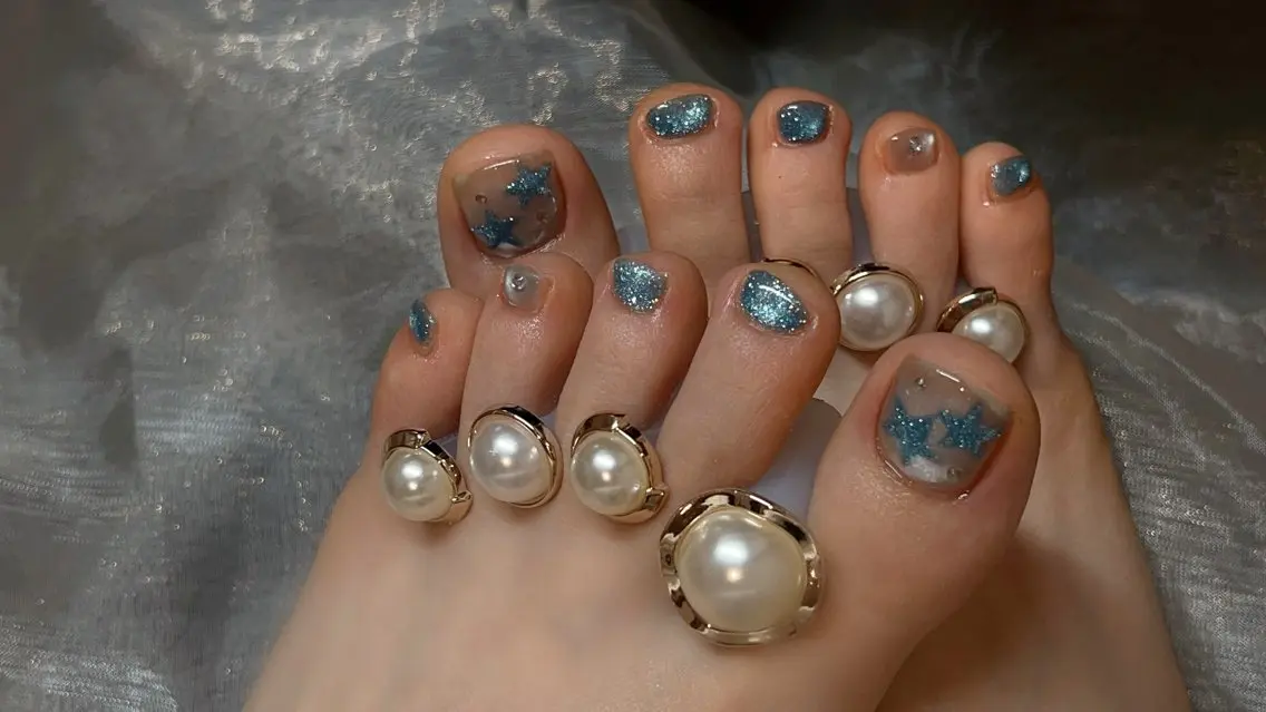 ネイル フットネイル rii .eye/nailのマツエク・マツパデザイン