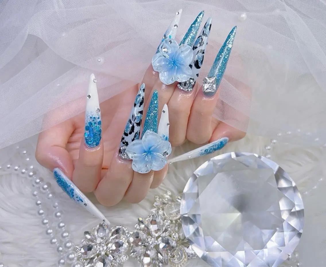ネイル アートネイル オーロラネイル チークネイル 長さ出し フットネイル Miya _nailのネイルデザイン