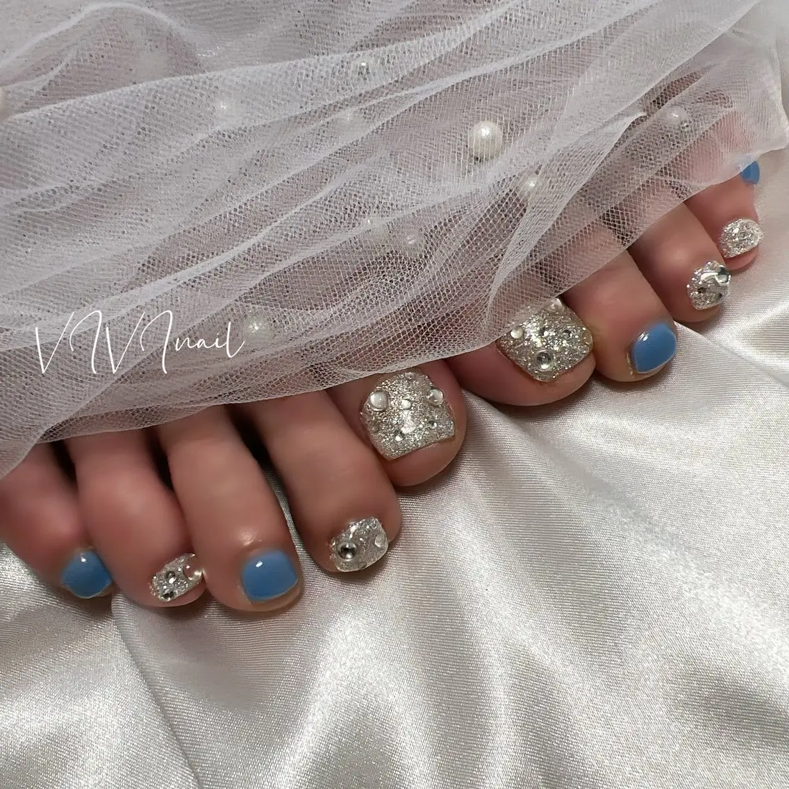 ネイル ラメ(グリッター) ストーンネイル vivi nailのネイルデザイン