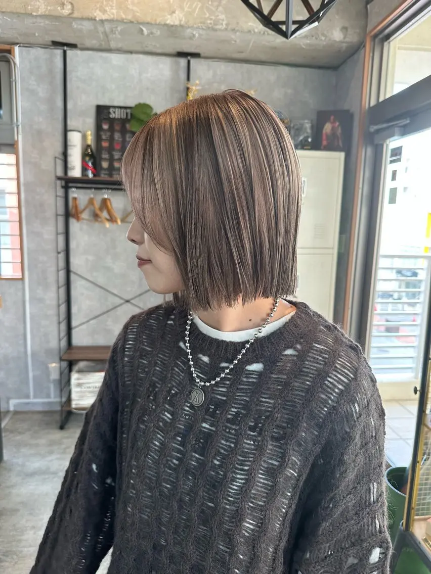ショート 切りっぱなしボブ ショートボブ ハンサムショート 丸みショート ボブ カット ヘアカラー トリートメント モテ髪/ボブ/ショー ト/アダチフウトのヘアスタイル