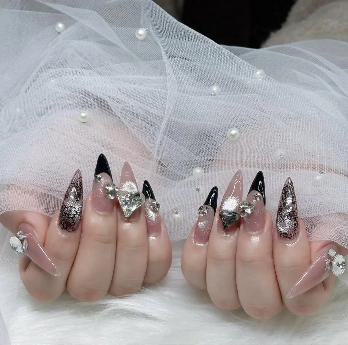 ネイル 韓国ネイル マグネットネイル 持ち込み ハンドネイル Dyo Nail_Royalのネイルデザイン