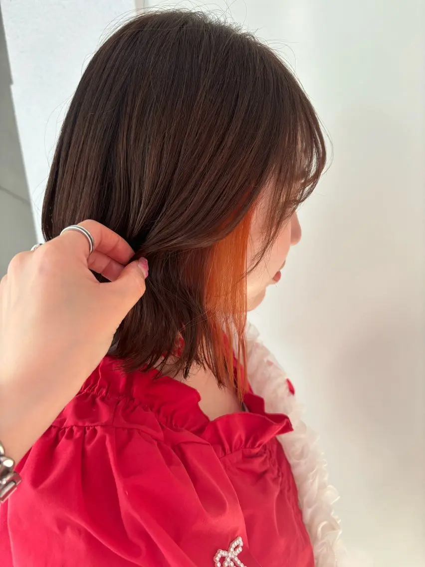 ミディアム カラー ブリーチ ブラウンカラー インナーカラー オレンジ オレンジブラウン ヘアカラー トリートメント 七井 香奈 (なないかな)のヘアスタイル