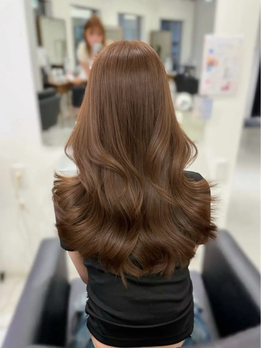 カラー koharu / 艶カラー🤎のヘアスタイル